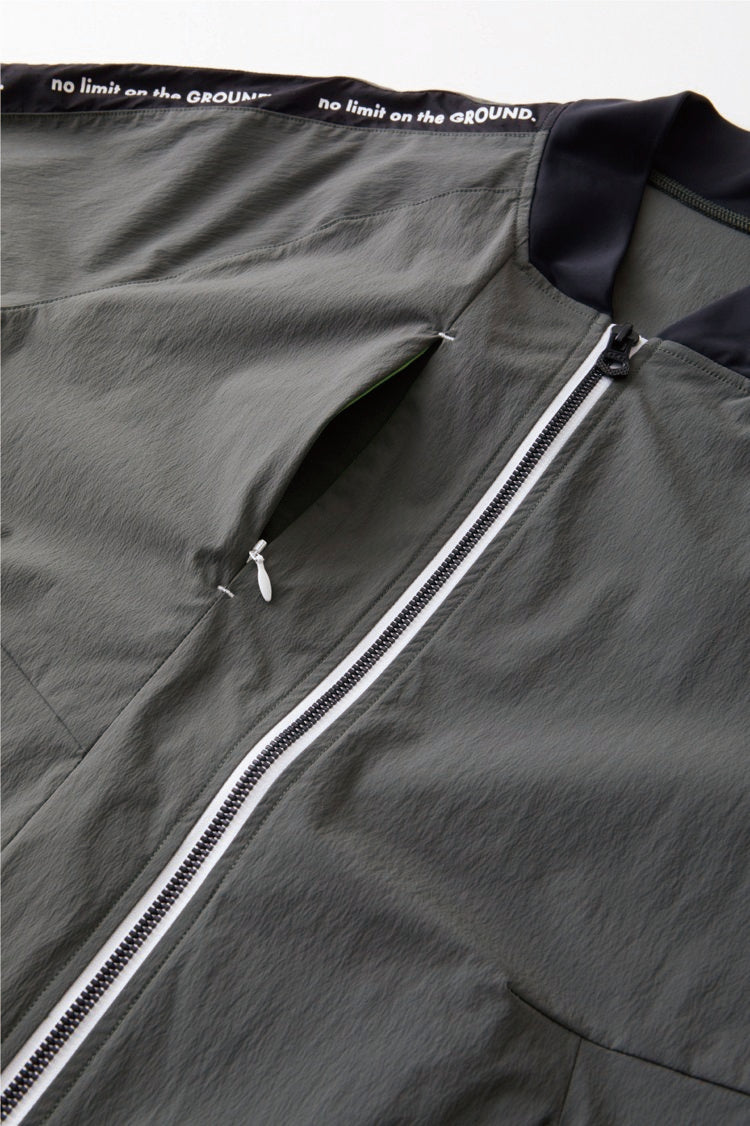 胸ファスナーポケット