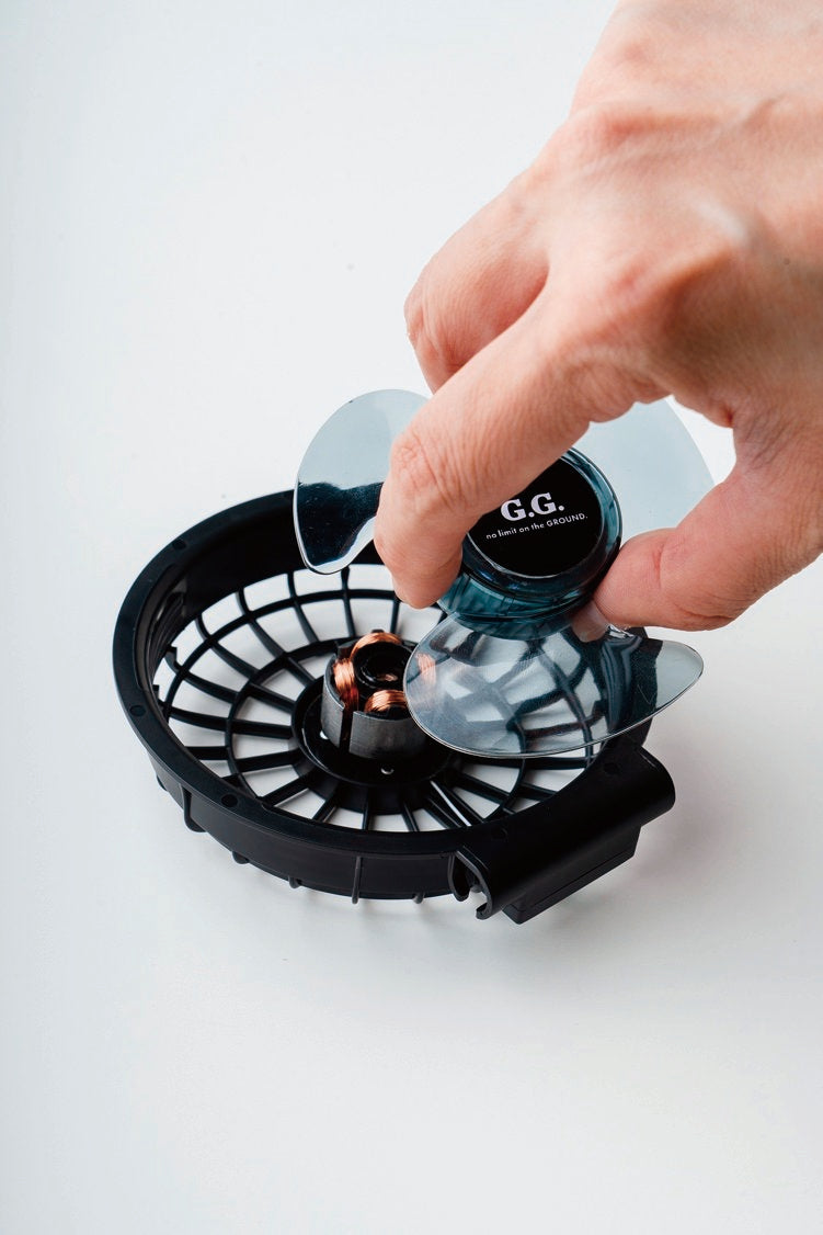 スクリュー(羽根)は取り外して洗うことが可能です。
※完全に乾いてから取り付けてください。