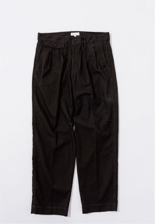 チャコールグレー