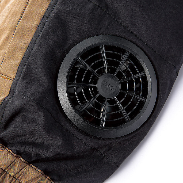 車両運転時にファンと背もたれがあたらないサイドファン仕様