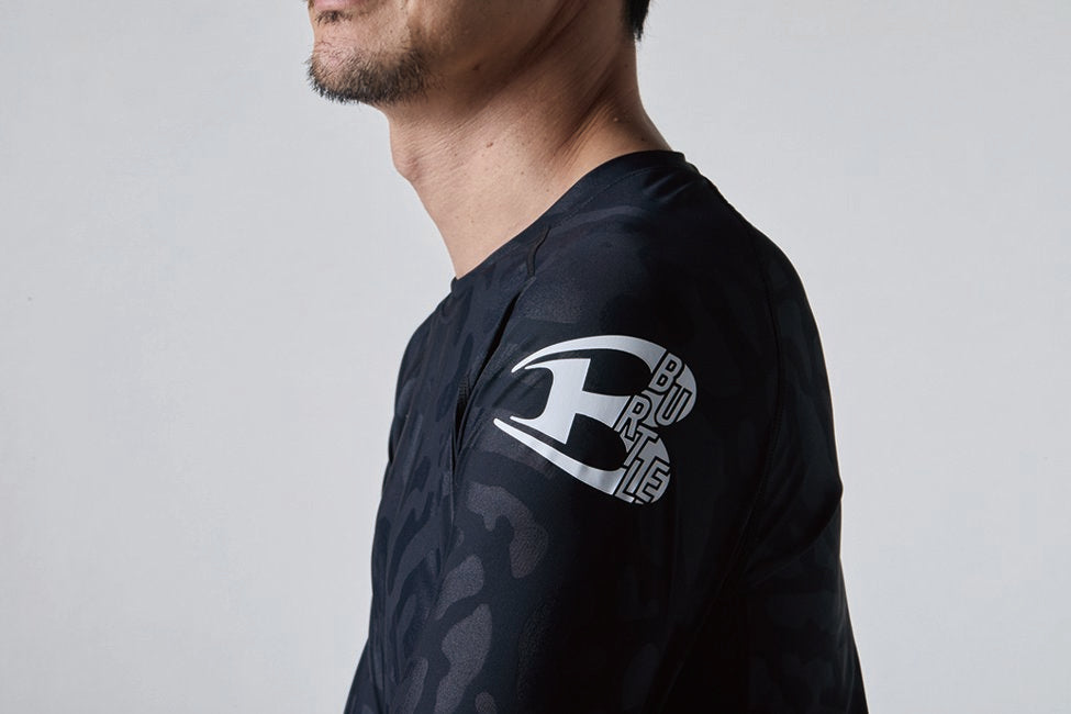 スプリットブラックプリント