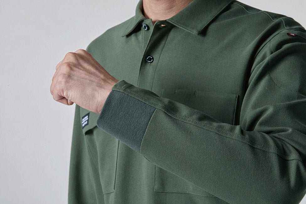 袖口半リブ仕様