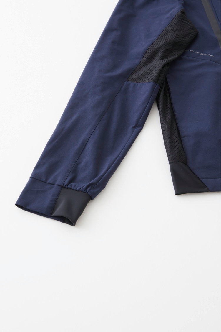 冷感ナイロン素材(衿裏、袖口、膝裏、裾)