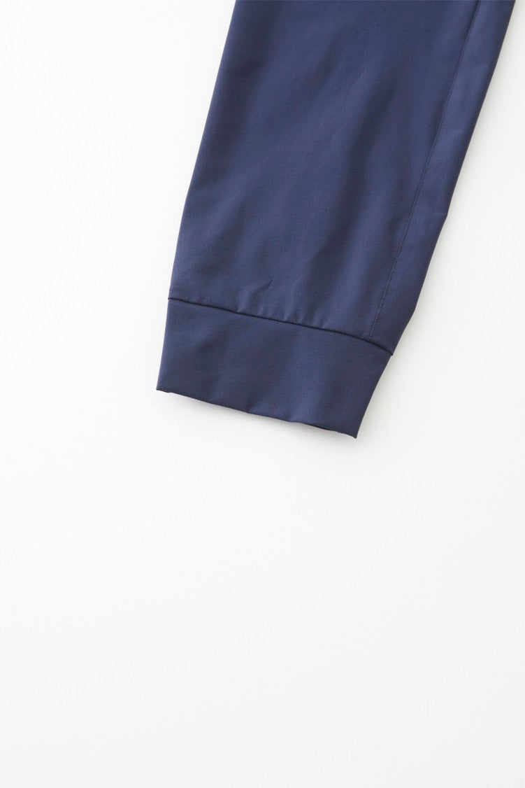 冷感ナイロン素材(衿裏、袖口、膝裏、裾)