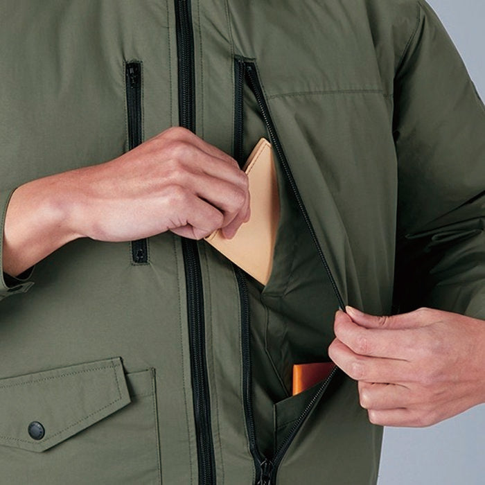 左胸大型収納ポケット(内側ポケット付き)