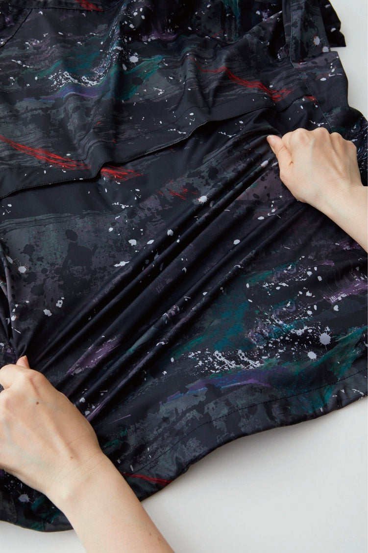 縦横に伸びる、動きやすさを追求した高いストレッチ性