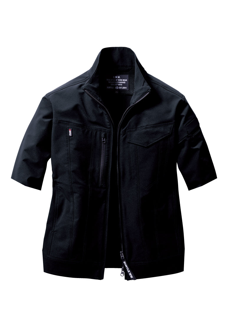 ブラック
※加工はイメージです。製品によって半袖加工のし上がりが若干異なる場合がございます