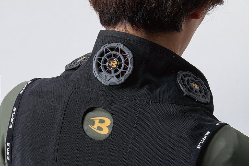 衿装着時(頸動脈を効果的に冷やします)※意匠登録