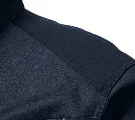 肩部分にワンポイントストレッチニット