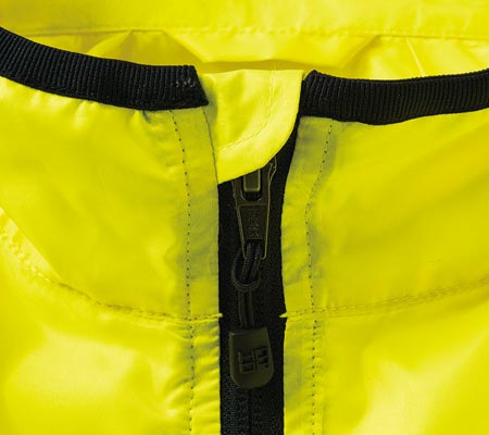 ファスナーガード