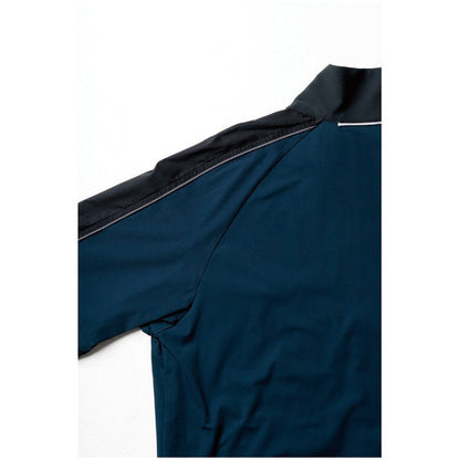 肩の反射パイピングとラグランスリーブ
