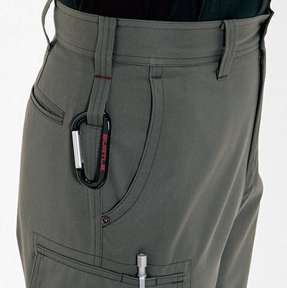 両脇ツインループとカーゴポケットのペンさし