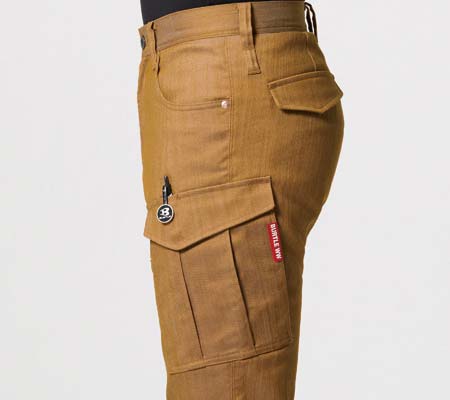 ピスフラップ（左） ペンさし（左）