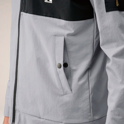 ボタン付き脇ポケット