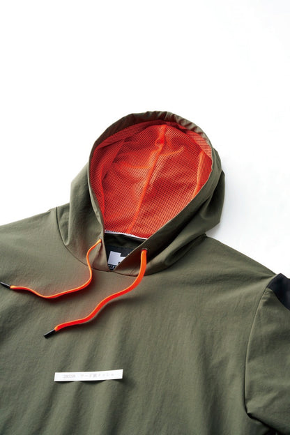 フード裏メッシュ