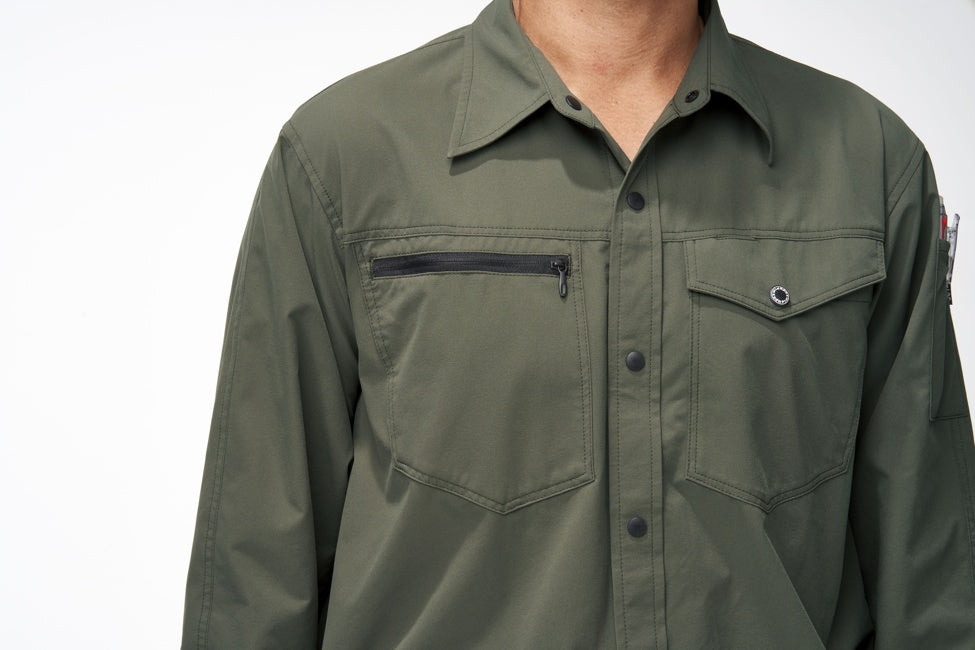 右胸ファスナーポケット