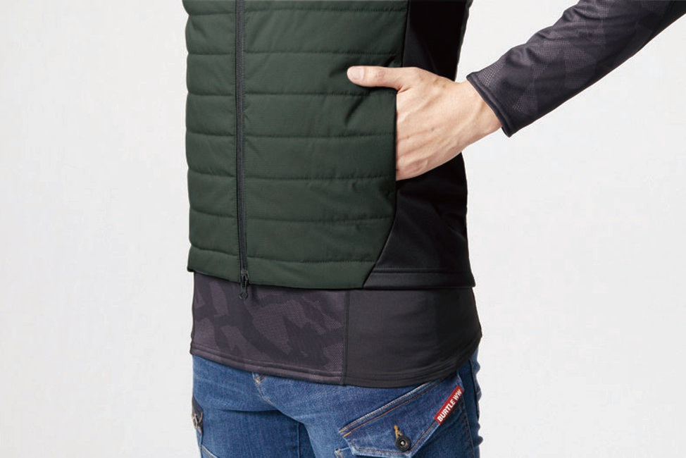 ■ 両面ボンディング素材
■ 両脇ウォームポケット