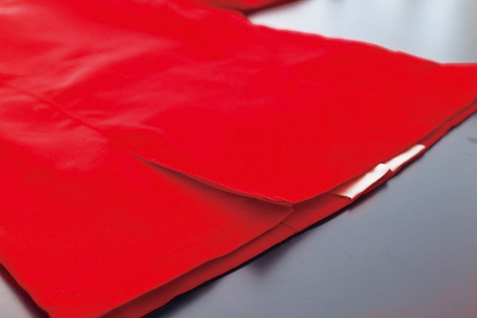 バックスリット