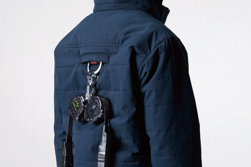 ランヤード取付口