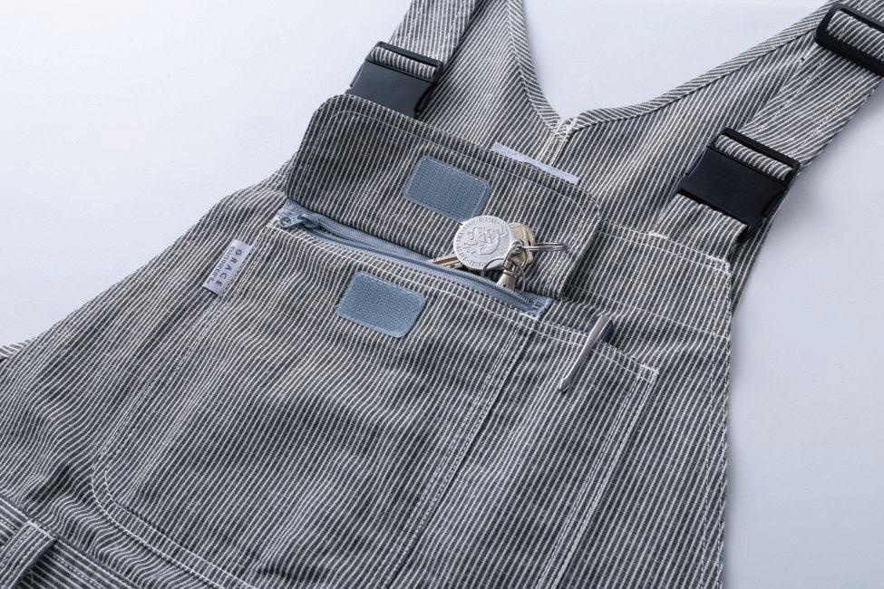 ファスナーポケット（胸）