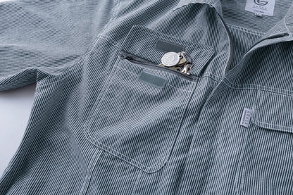 ファスナーポケット（右胸）