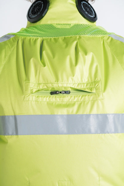 ファスナー付きハーネス取り出し口